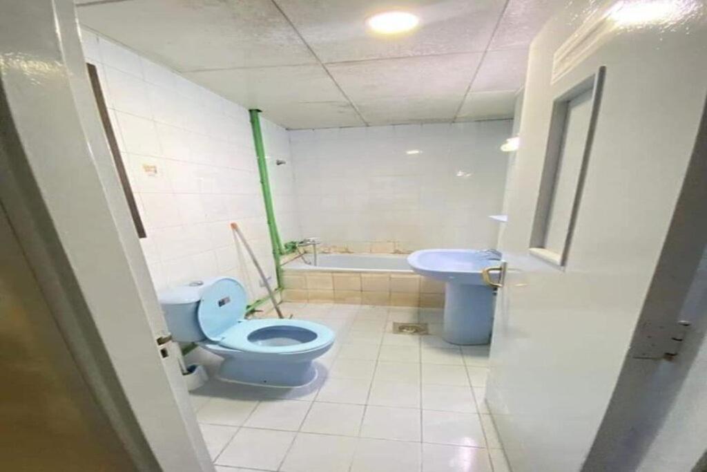 Single Room Near "World Trade Centre&Beach" Abudhabi Abu Dhabi Exterior photo